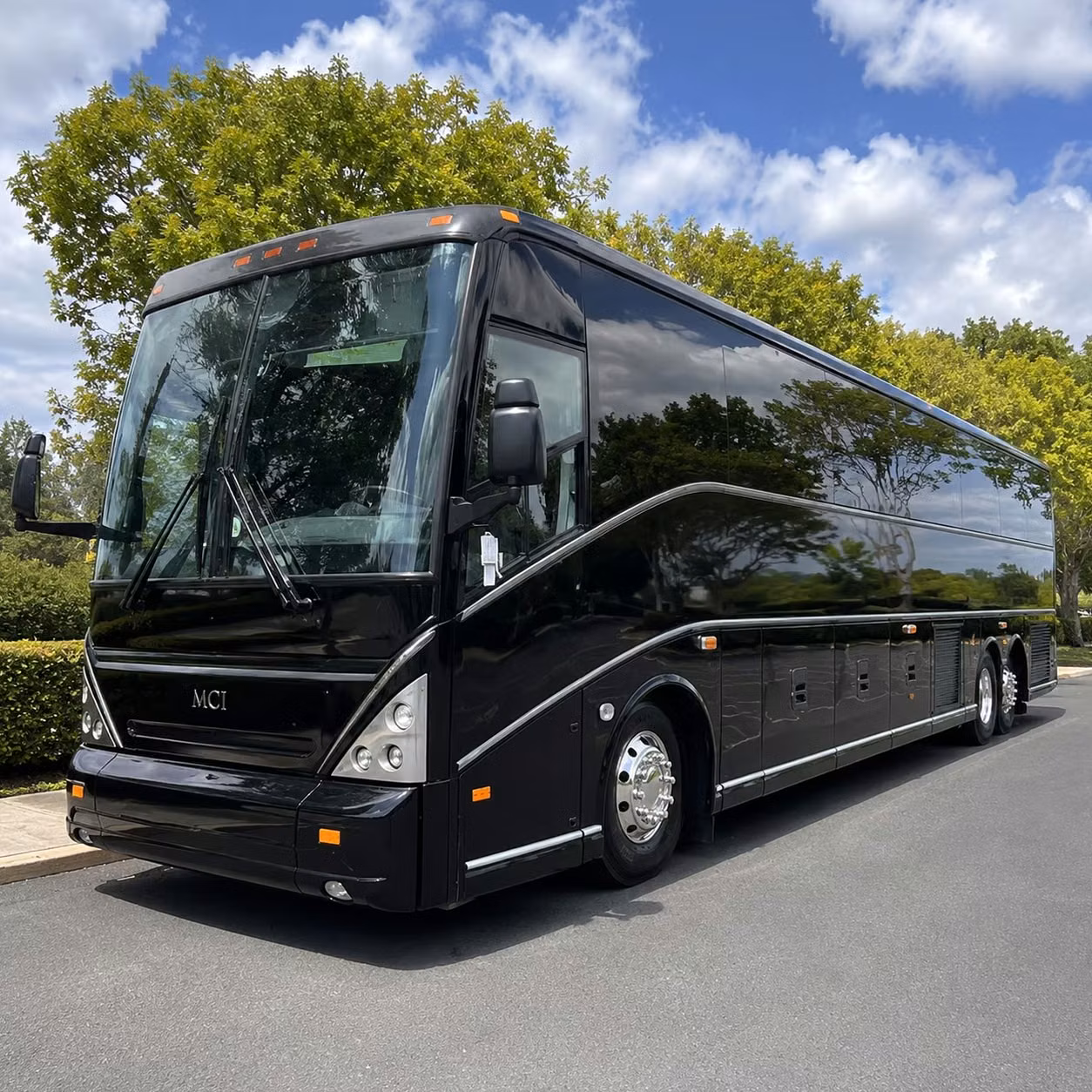 airport transfer shuttles for johns creek business travelers