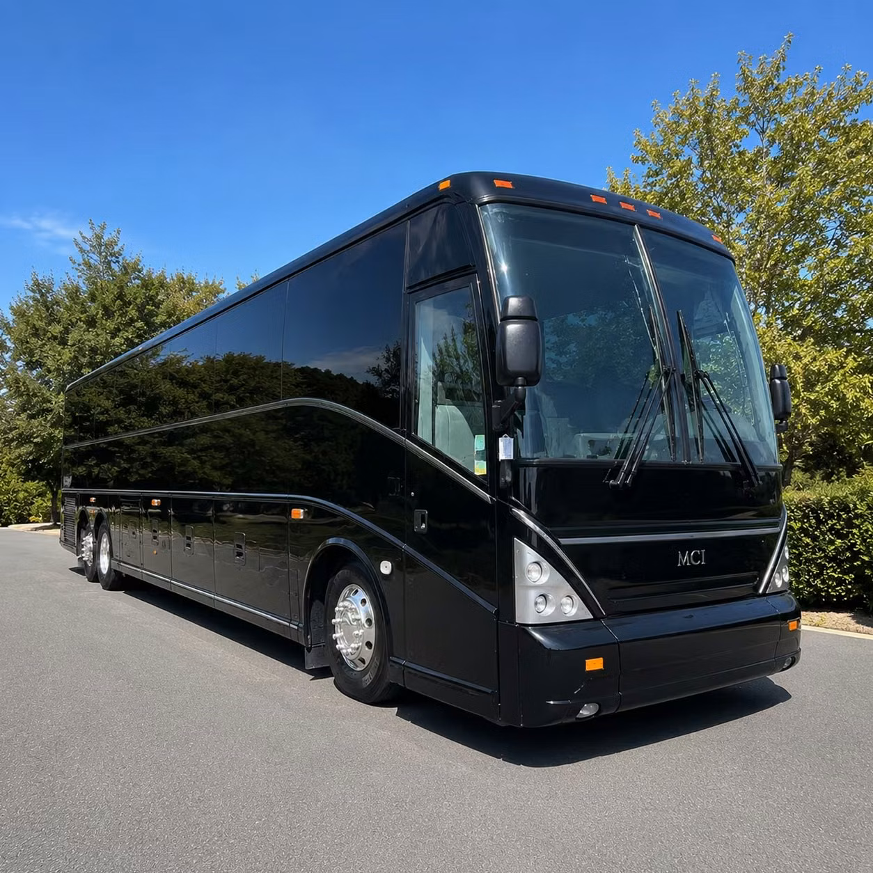 choose a charter bus for johns creek corporate events conferences team outings
