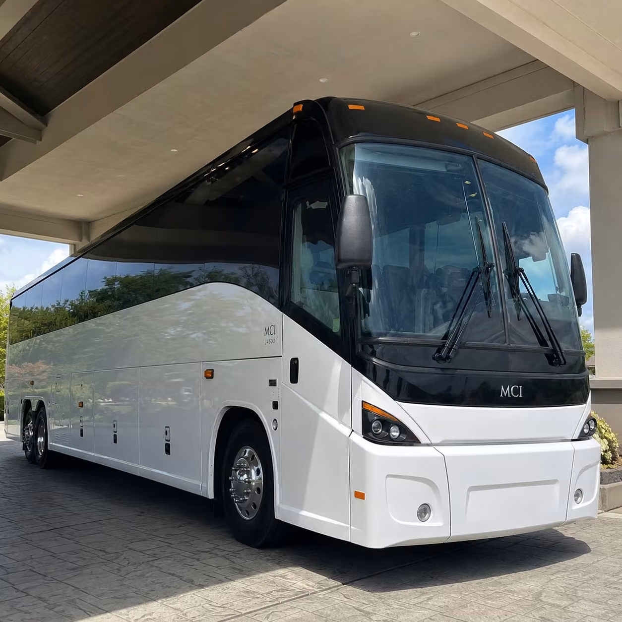 reliable shuttle transportation for johns creek municipal employees and city departments